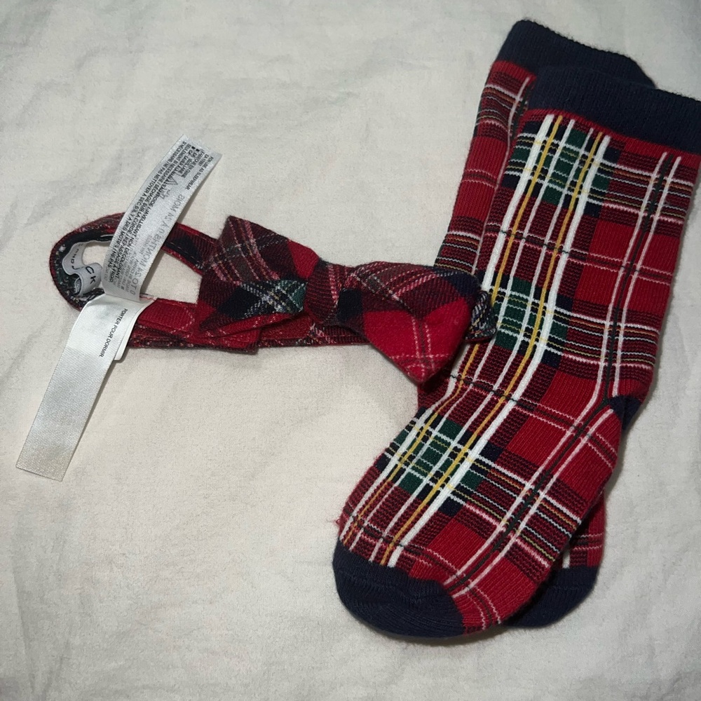 Janie and Jack bow tie & sock set